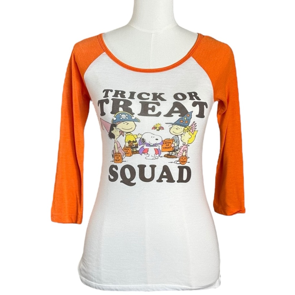 Retro 70s Peanuts Halloween Trick or Treat Long Sleeve Raglan Baseball Tee XS